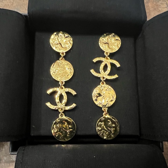 Chanel Earrings Brand New Never Worn! Comes with receipt and box 3 inch drop - Picture 1 of 9